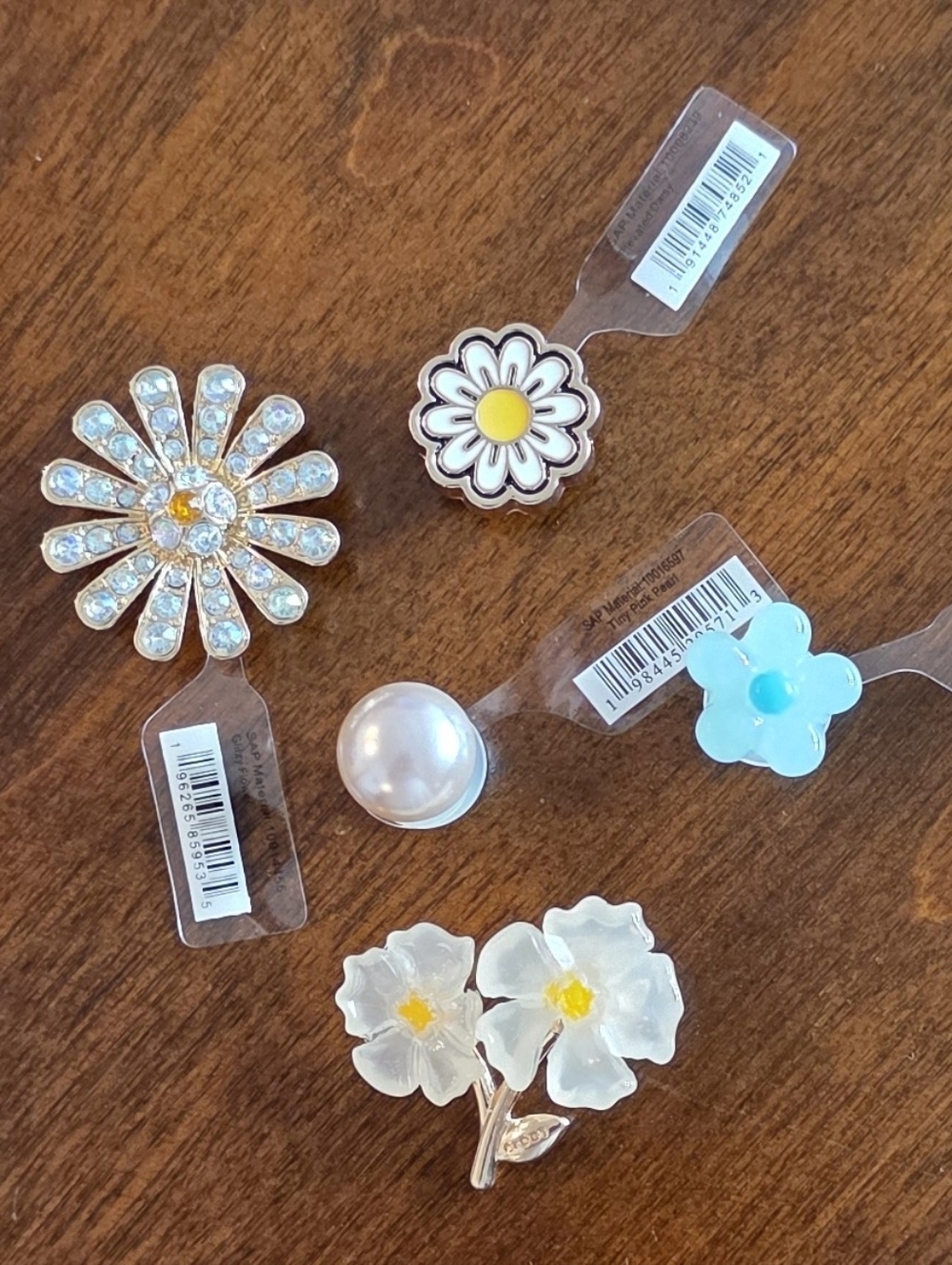 Crocs Shoes Charms Daisy's Pearl and Blink Lot Of 5 New